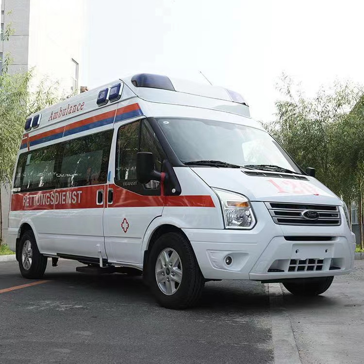 东乡行动不便者长途救护车租赁:安全转运的核心注意事项